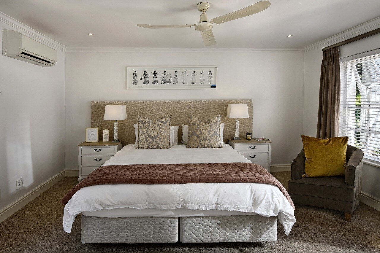 Hospitality Cleaning Tips for High-Volume Seasons