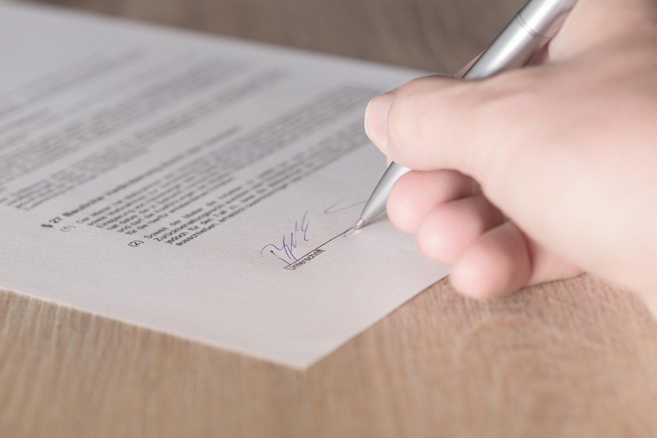 What to Look for in a Commercial Cleaning Contract for Your Office